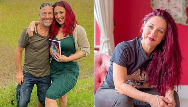 «Έχω αποδείξεις»: Η 56χρονη που έγινε viral δηλώνοντας εξωγήινη με αποστολή από 440 έτη φωτός μακριά! 3 «Έχω αποδείξεις»: Η 56χρονη που έγινε viral δηλώνοντας εξωγήινη με αποστολή από 440 έτη φωτός μακριά!