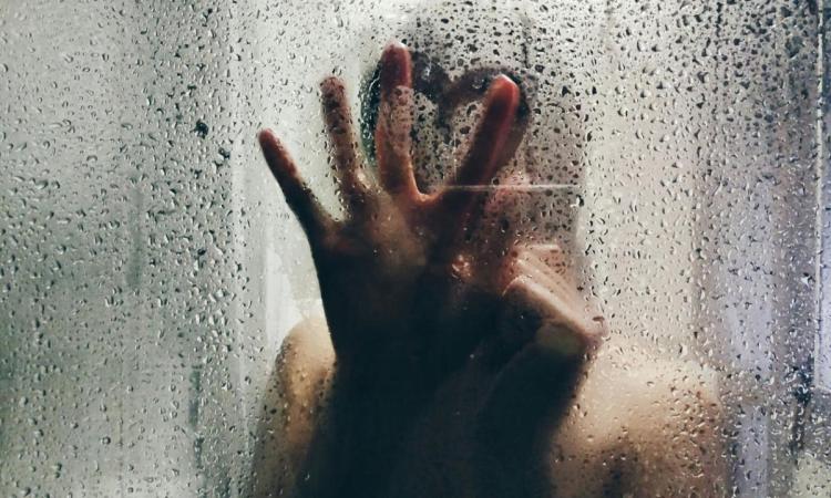 Κρήτη: Ανατριχιάζει 55χρονη για ενδοοικογενειακή βία - «Μου έκαιγε το δέρμα στο καλοριφέρ»