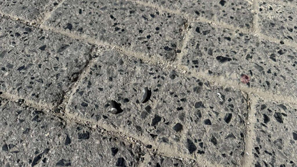 Βορίζια: Οι κάλυκες, τα γαζωμένα καφενεία και το αίμα - Ο κεντρικός δρόμος θυμίζει σκηνικό πολέμου - Δείτε εικόνες 11 Βορίζια: Οι κάλυκες, τα γαζωμένα καφενεία και το αίμα - Ο κεντρικός δρόμος θυμίζει σκηνικό πολέμου - Δείτε εικόνες