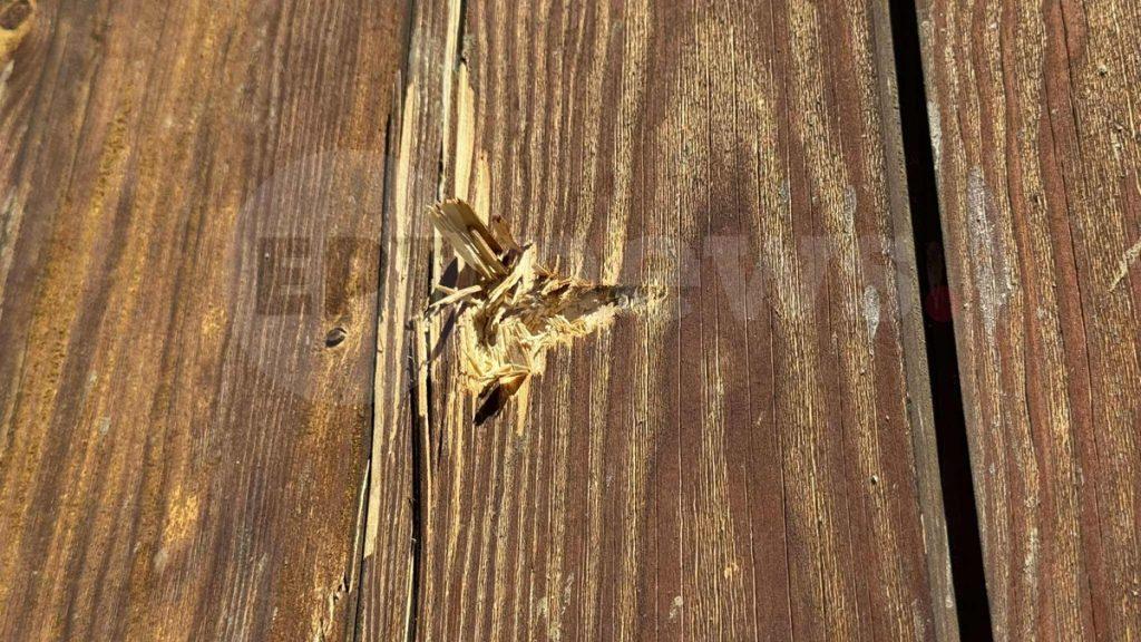 Βορίζια: Οι κάλυκες, τα γαζωμένα καφενεία και το αίμα - Ο κεντρικός δρόμος θυμίζει σκηνικό πολέμου - Δείτε εικόνες 5 Βορίζια: Οι κάλυκες, τα γαζωμένα καφενεία και το αίμα - Ο κεντρικός δρόμος θυμίζει σκηνικό πολέμου - Δείτε εικόνες