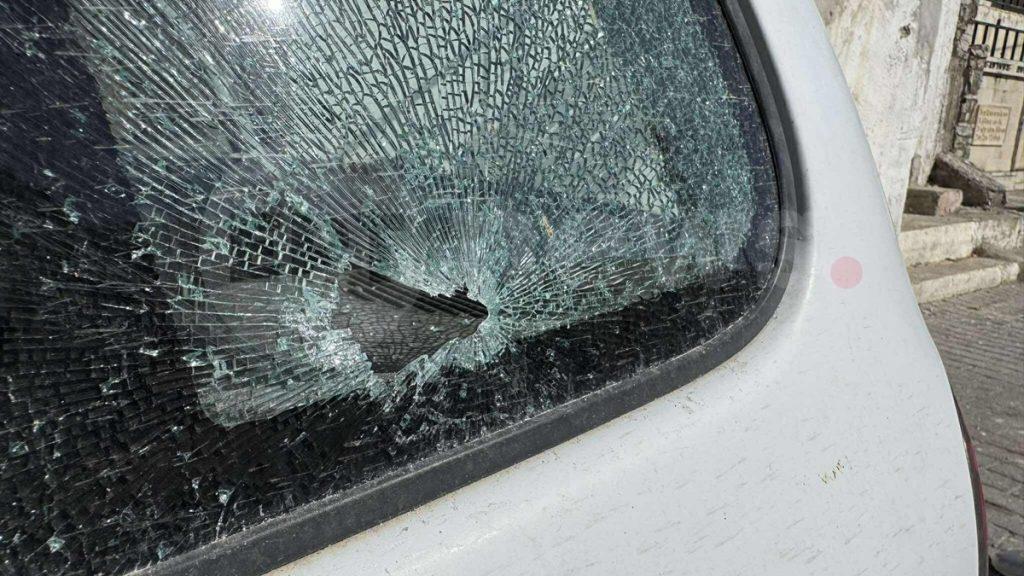 Βορίζια: Οι κάλυκες, τα γαζωμένα καφενεία και το αίμα - Ο κεντρικός δρόμος θυμίζει σκηνικό πολέμου - Δείτε εικόνες 9 Βορίζια: Οι κάλυκες, τα γαζωμένα καφενεία και το αίμα - Ο κεντρικός δρόμος θυμίζει σκηνικό πολέμου - Δείτε εικόνες