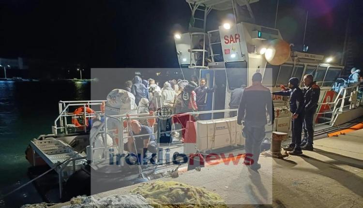 Ηράκλειο: Στο Λιμάνι Κόκκινου Πύργου 76 διασωθέντες - Βρέθηκαν ανοιχτά του κόλπου της Μεσαράς (pics+vids)