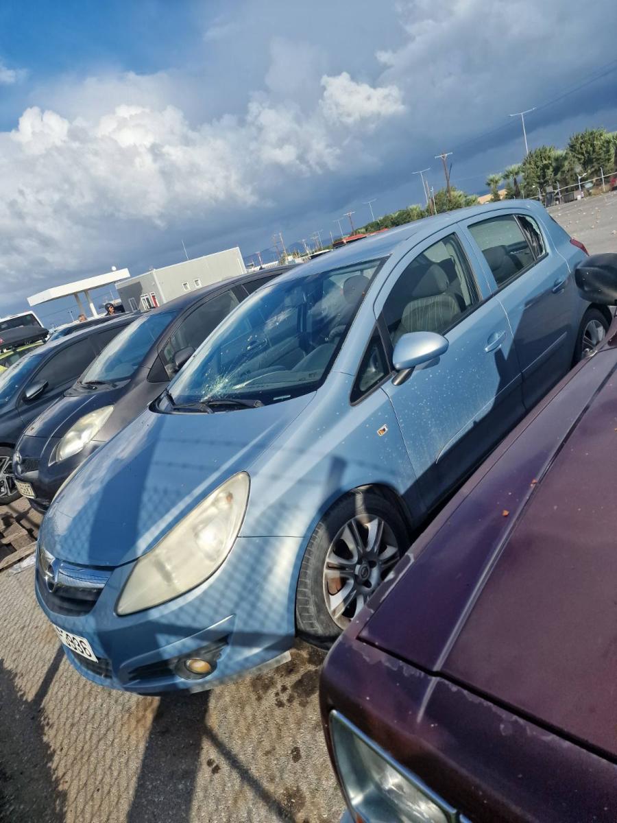 Ηράκλειο: Σοβαρές ζημιές σε λεωφορεία και Ι.Χ. μετά τον πετροπόλεμο στο αμαξοστάσιο του Αστικού ΚΤΕΛ! - Δείτε εικόνες 14 Ηράκλειο: Σοβαρές ζημιές σε λεωφορεία και Ι.Χ. μετά τον πετροπόλεμο στο αμαξοστάσιο του Αστικού ΚΤΕΛ! - Δείτε εικόνες