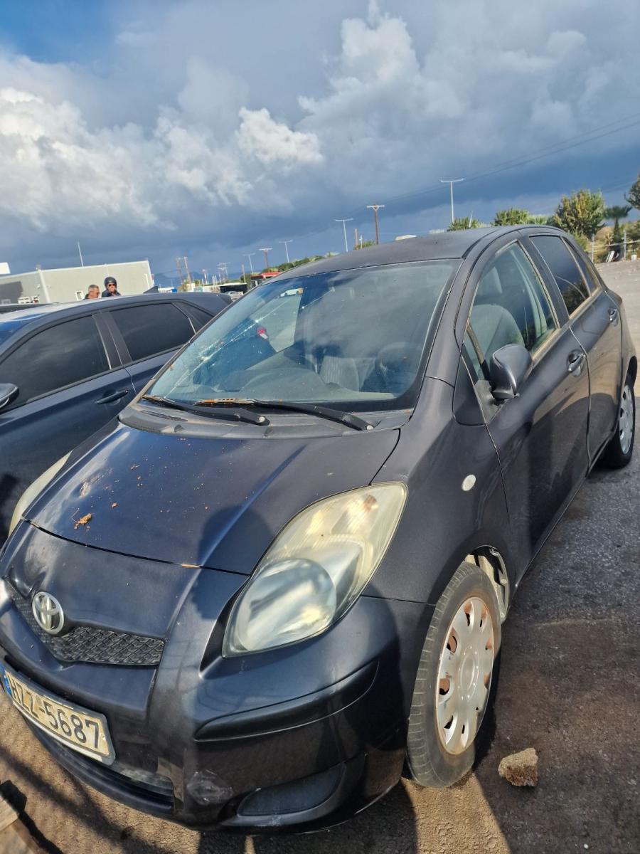 Ηράκλειο: Σοβαρές ζημιές σε λεωφορεία και Ι.Χ. μετά τον πετροπόλεμο στο αμαξοστάσιο του Αστικού ΚΤΕΛ! - Δείτε εικόνες 15 Ηράκλειο: Σοβαρές ζημιές σε λεωφορεία και Ι.Χ. μετά τον πετροπόλεμο στο αμαξοστάσιο του Αστικού ΚΤΕΛ! - Δείτε εικόνες