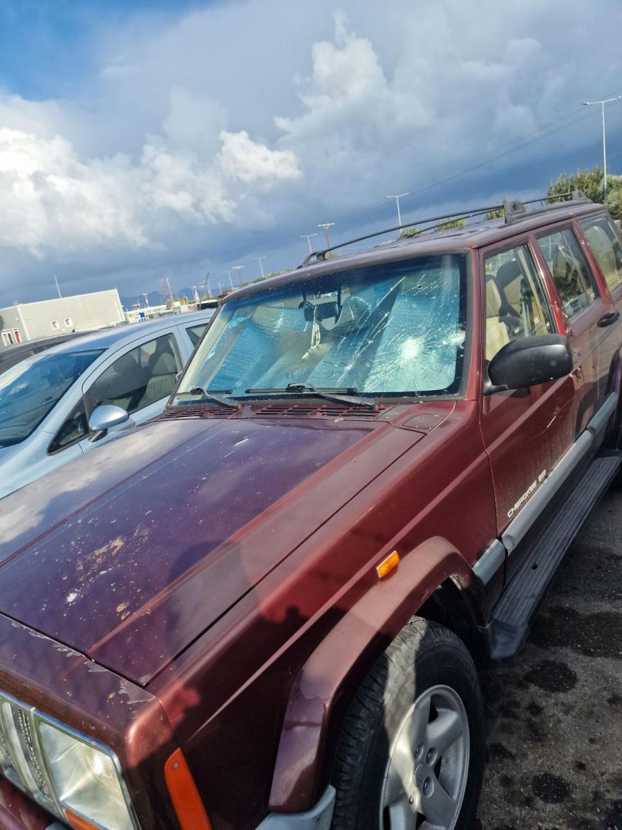 Ηράκλειο: Σοβαρές ζημιές σε λεωφορεία και Ι.Χ. μετά τον πετροπόλεμο στο αμαξοστάσιο του Αστικού ΚΤΕΛ! - Δείτε εικόνες 24 Ηράκλειο: Σοβαρές ζημιές σε λεωφορεία και Ι.Χ. μετά τον πετροπόλεμο στο αμαξοστάσιο του Αστικού ΚΤΕΛ! - Δείτε εικόνες