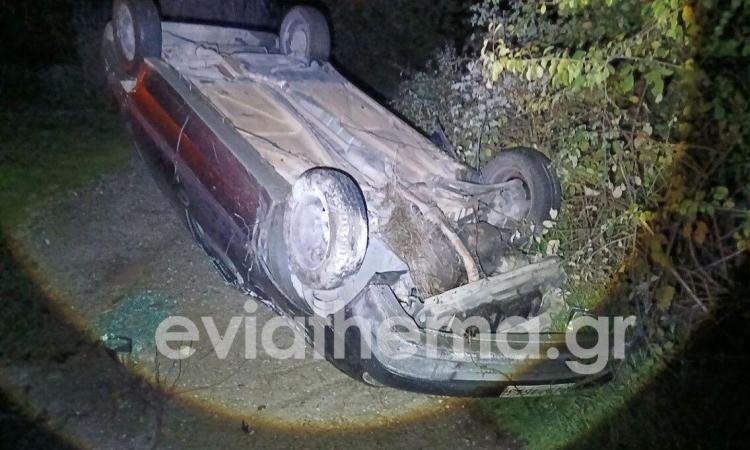 Αυτοκίνητο συγκρούστηκε με κολόνα και κατέληξε σε χωράφι – Νεκρός ο οδηγός