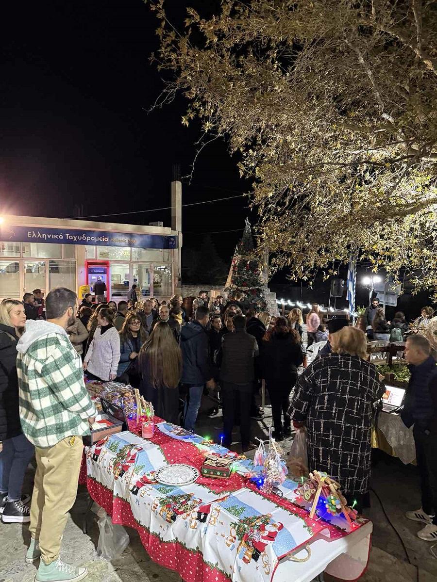 Άναψε το Χριστουγεννιάτικο δέντρο στην Άνω Βιάννο παρουσία πλήθους κόσμου! (pics) 7 Άναψε το Χριστουγεννιάτικο δέντρο στην Άνω Βιάννο παρουσία πλήθους κόσμου! (pics)
