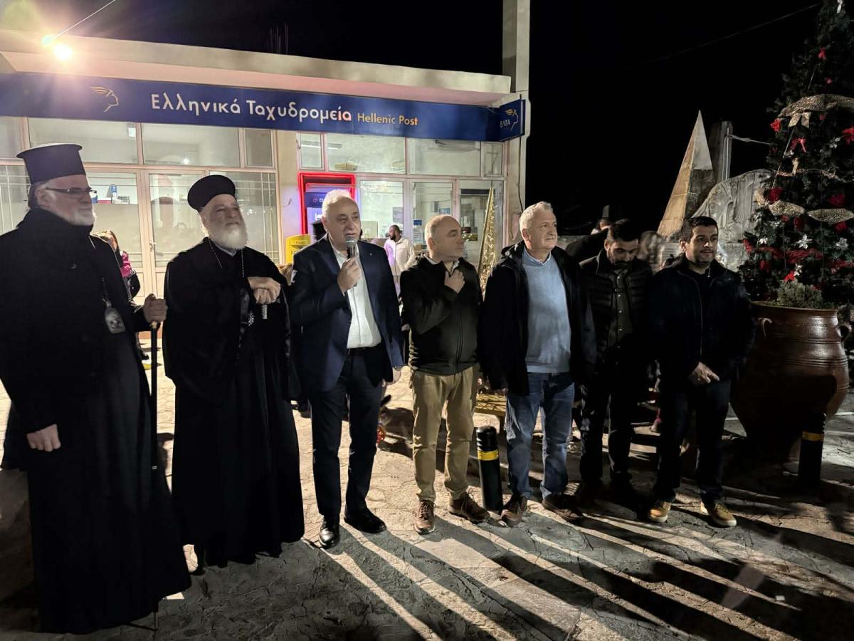 Άναψε το Χριστουγεννιάτικο δέντρο στην Άνω Βιάννο παρουσία πλήθους κόσμου! (pics) 3 Άναψε το Χριστουγεννιάτικο δέντρο στην Άνω Βιάννο παρουσία πλήθους κόσμου! (pics)