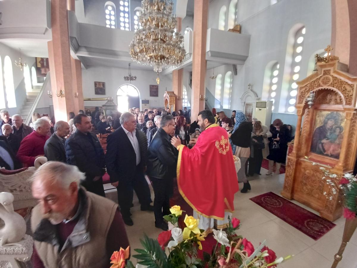 Πλημμύρισε από πιστούς η πρωινή λειτουργία στον Ιερό Ναό Κοιμήσεως της Θεοτόκου στο Κλήμα