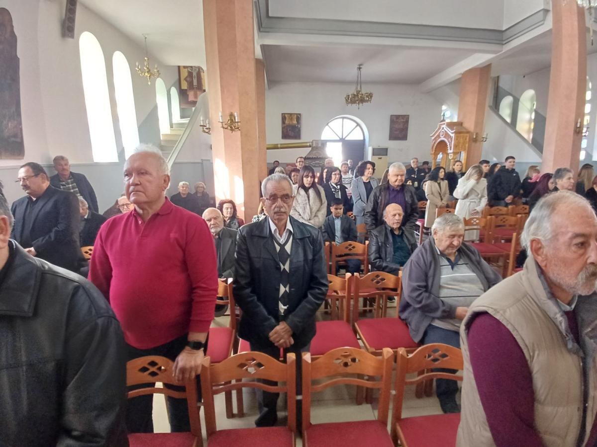 Πλημμύρισε από πιστούς η πρωινή λειτουργία στον Ιερό Ναό Κοιμήσεως της Θεοτόκου στο Κλήμα