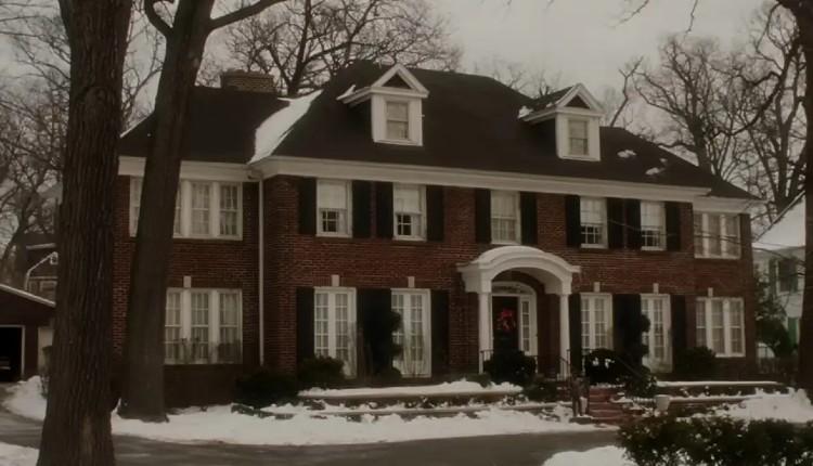 Το εμβληματικό σπίτι του «Home Alone» ξαναβρίσκει τη μαγεία του! 3 Το εμβληματικό σπίτι του «Home Alone» ξαναβρίσκει τη μαγεία του!