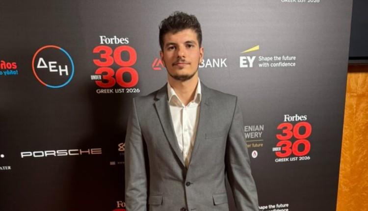 Λευτέρης Μανουράς