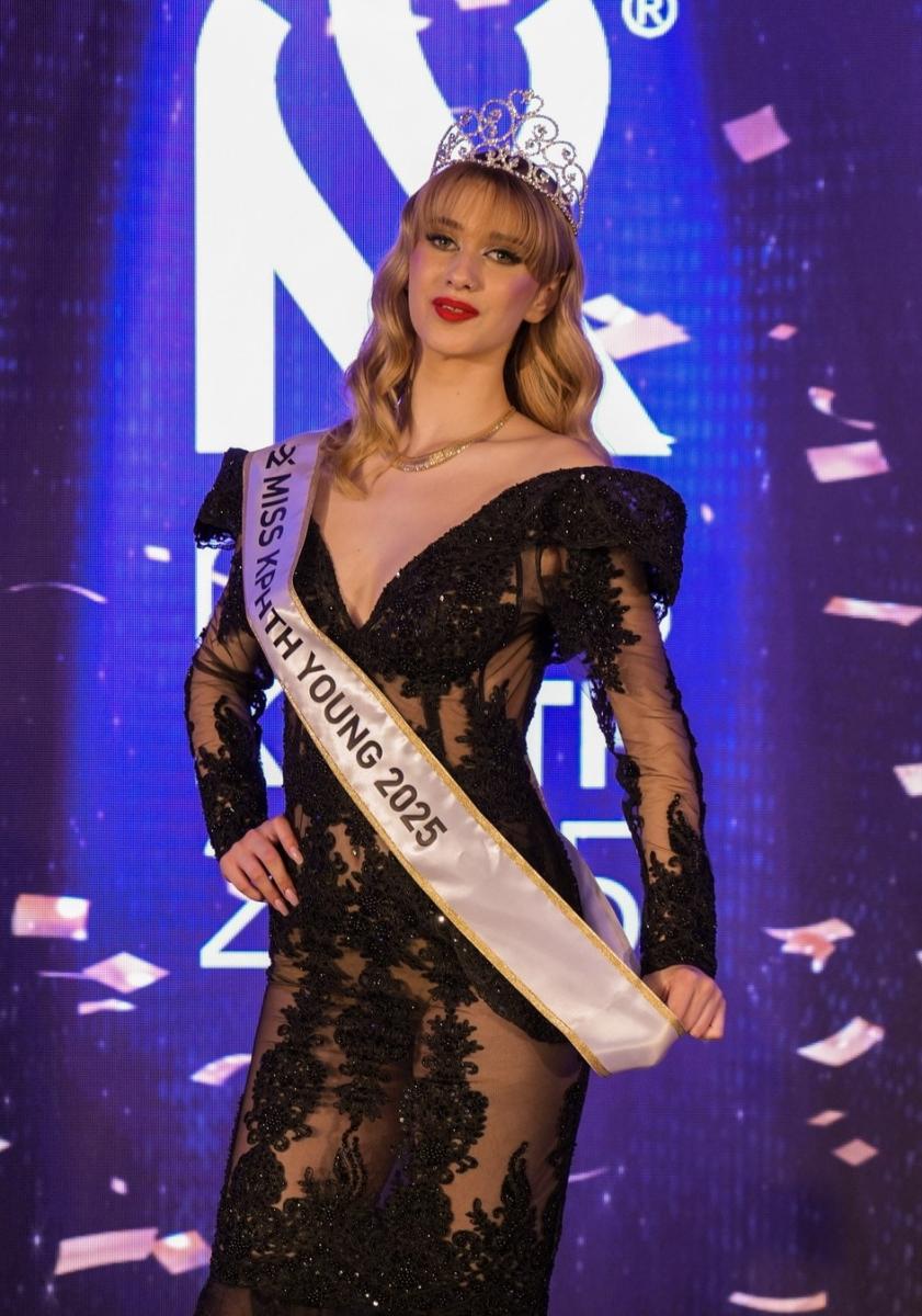 Η Μαριλένα Ντυσπιράκη είναι η νέα Miss Κρήτη 2025 – Λαμπερός ο 45ος Παγκρήτιος Διαγωνισμός - Εικόνες και βίντεο 15 Η Μαριλένα Ντυσπιράκη είναι η νέα Miss Κρήτη 2025 – Λαμπερός ο 45ος Παγκρήτιος Διαγωνισμός - Εικόνες και βίντεο