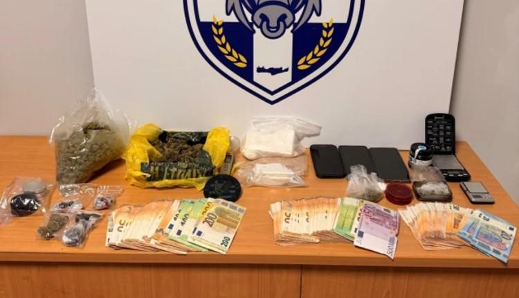 Χτύπημα στη διακίνηση ναρκωτικών στην Κρήτη: Συνελήφθησαν τρεις άνδρες με κοκαΐνη, κάνναβη και πάνω από 20.000 ευρώ!