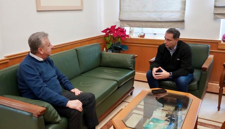 Αρναουτάκης Σενετάκης