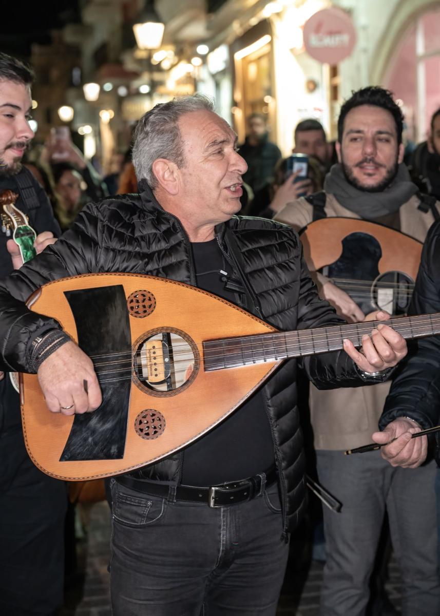 Με μαντινάδες και κρητικές καντάδες άνοιξε η αυλαία της κορύφωσης του Ρεθεμνιώτικου Καρναβαλιού 4 Με μαντινάδες και κρητικές καντάδες άνοιξε η αυλαία της κορύφωσης του Ρεθεμνιώτικου Καρναβαλιού