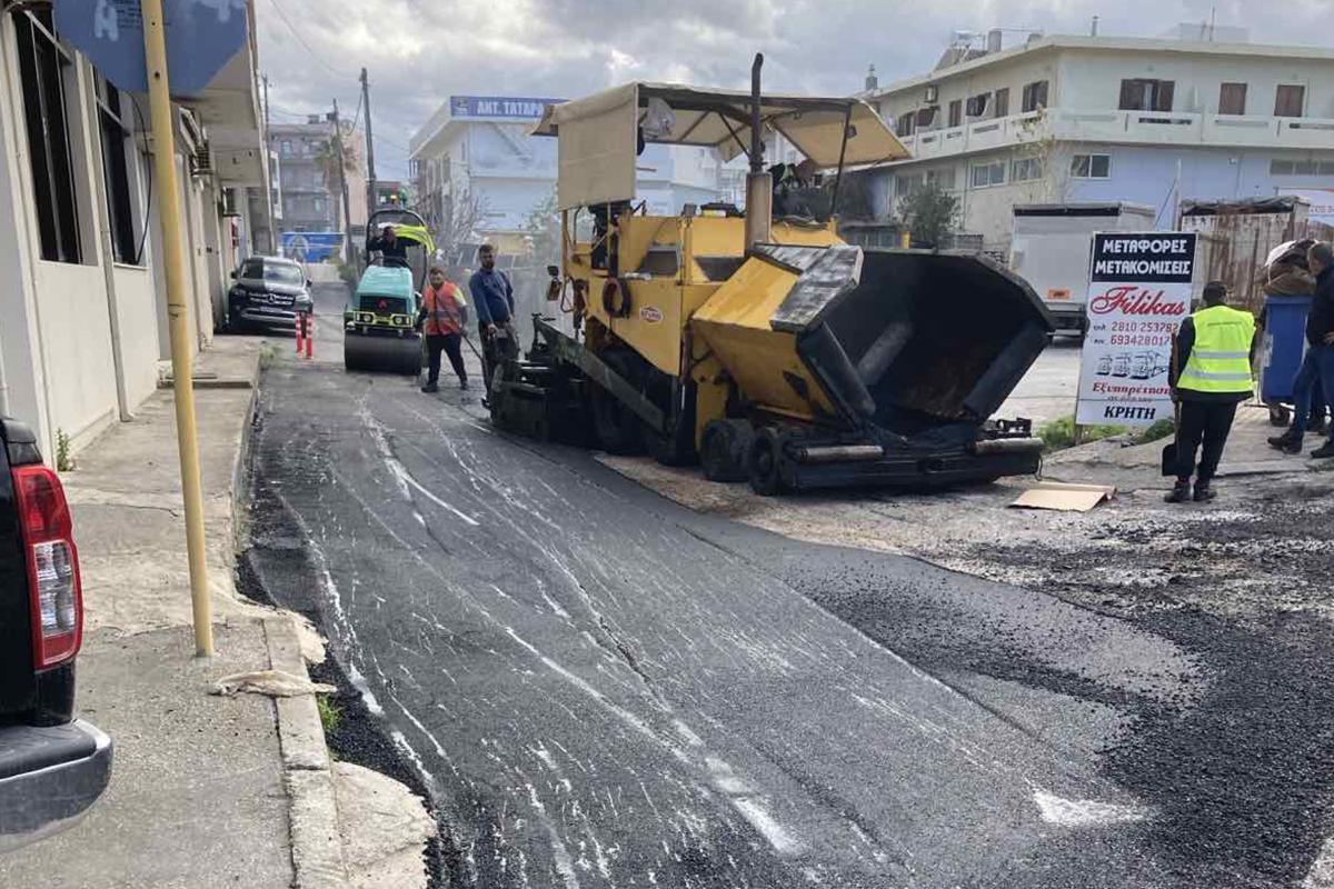 Σε εξέλιξη η «μάχη κατά της λακκούβας» στον Δήμο Ηρακλείου - Οριζόντιες παρεμβάσεις σε όλο τον αστικό ιστό - Εικόνες 3 Σε εξέλιξη η «μάχη κατά της λακκούβας» στον Δήμο Ηρακλείου - Οριζόντιες παρεμβάσεις σε όλο τον αστικό ιστό - Εικόνες