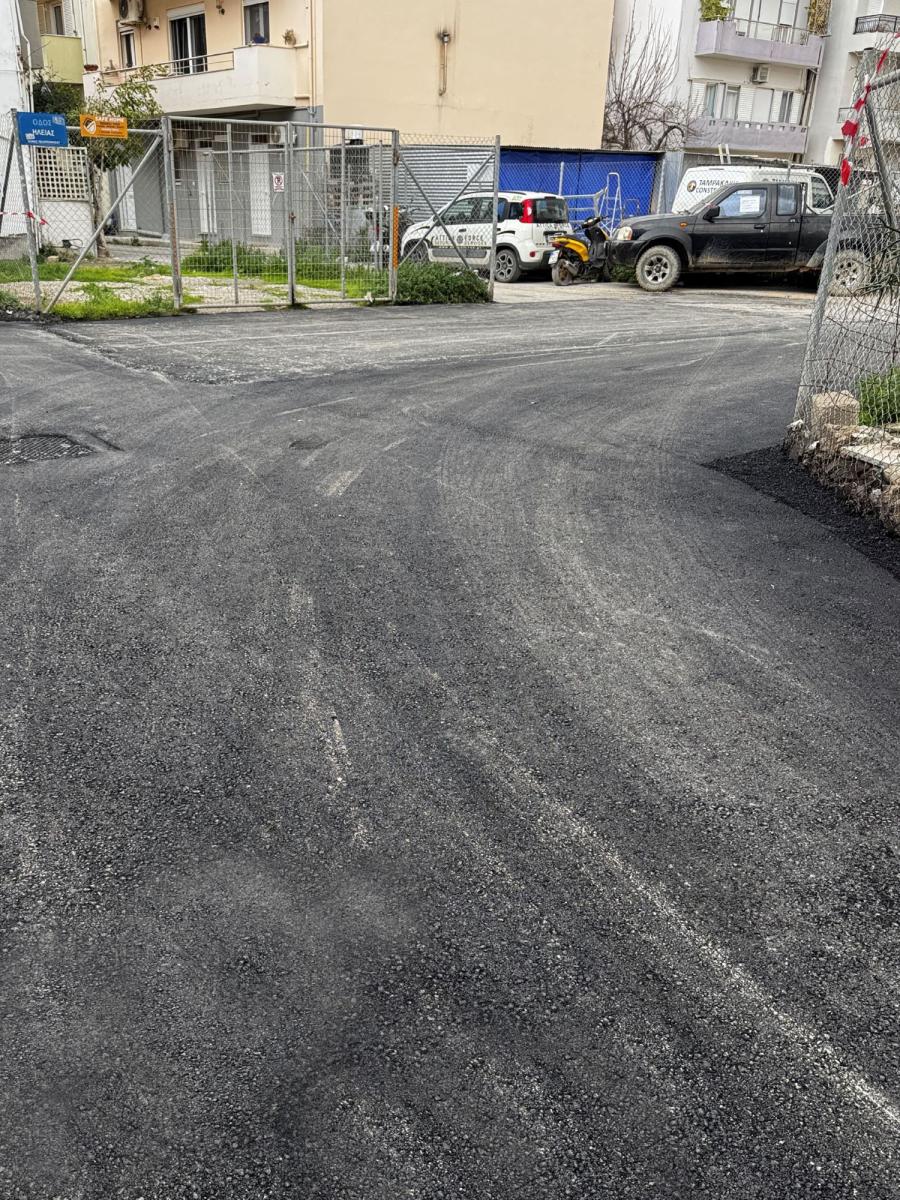 Σε εξέλιξη η «μάχη κατά της λακκούβας» στον Δήμο Ηρακλείου - Οριζόντιες παρεμβάσεις σε όλο τον αστικό ιστό - Εικόνες 11 Σε εξέλιξη η «μάχη κατά της λακκούβας» στον Δήμο Ηρακλείου - Οριζόντιες παρεμβάσεις σε όλο τον αστικό ιστό - Εικόνες