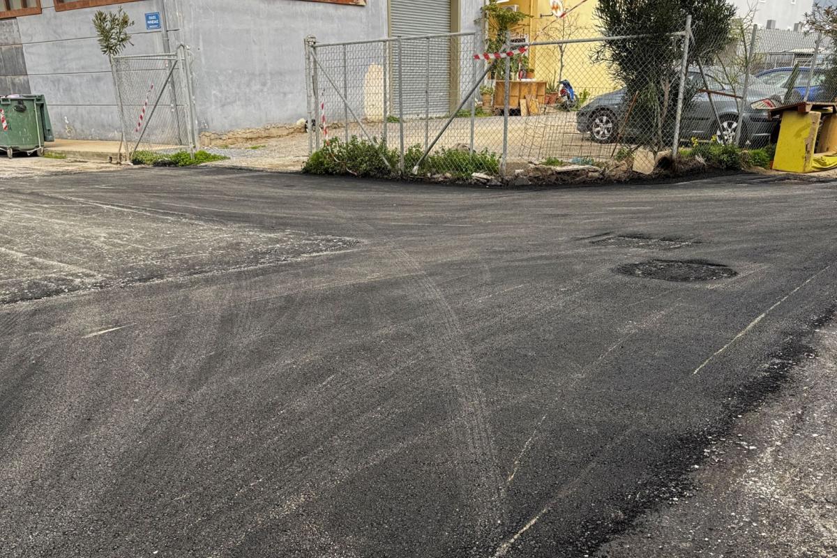 Σε εξέλιξη η «μάχη κατά της λακκούβας» στον Δήμο Ηρακλείου - Οριζόντιες παρεμβάσεις σε όλο τον αστικό ιστό - Εικόνες 7 Σε εξέλιξη η «μάχη κατά της λακκούβας» στον Δήμο Ηρακλείου - Οριζόντιες παρεμβάσεις σε όλο τον αστικό ιστό - Εικόνες