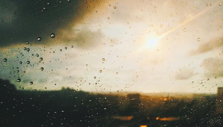 καιρός βροχή