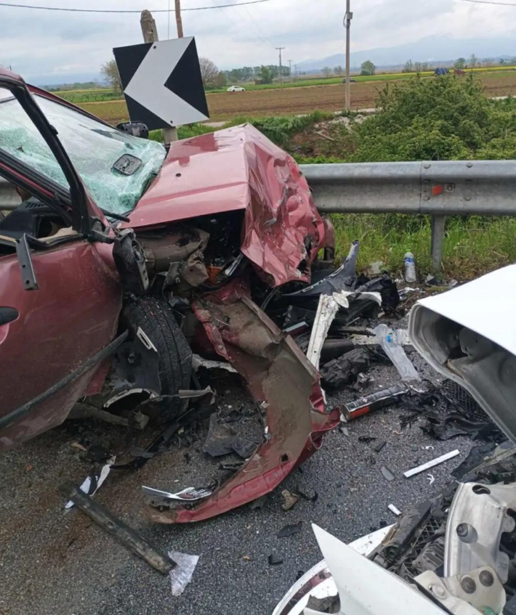 Τελευταίο αντίο στην 3χρονη της Καβάλας: Μια πόλη ντυμένη στα λευκά για το κοριτσάκι που έφυγε νωρίς