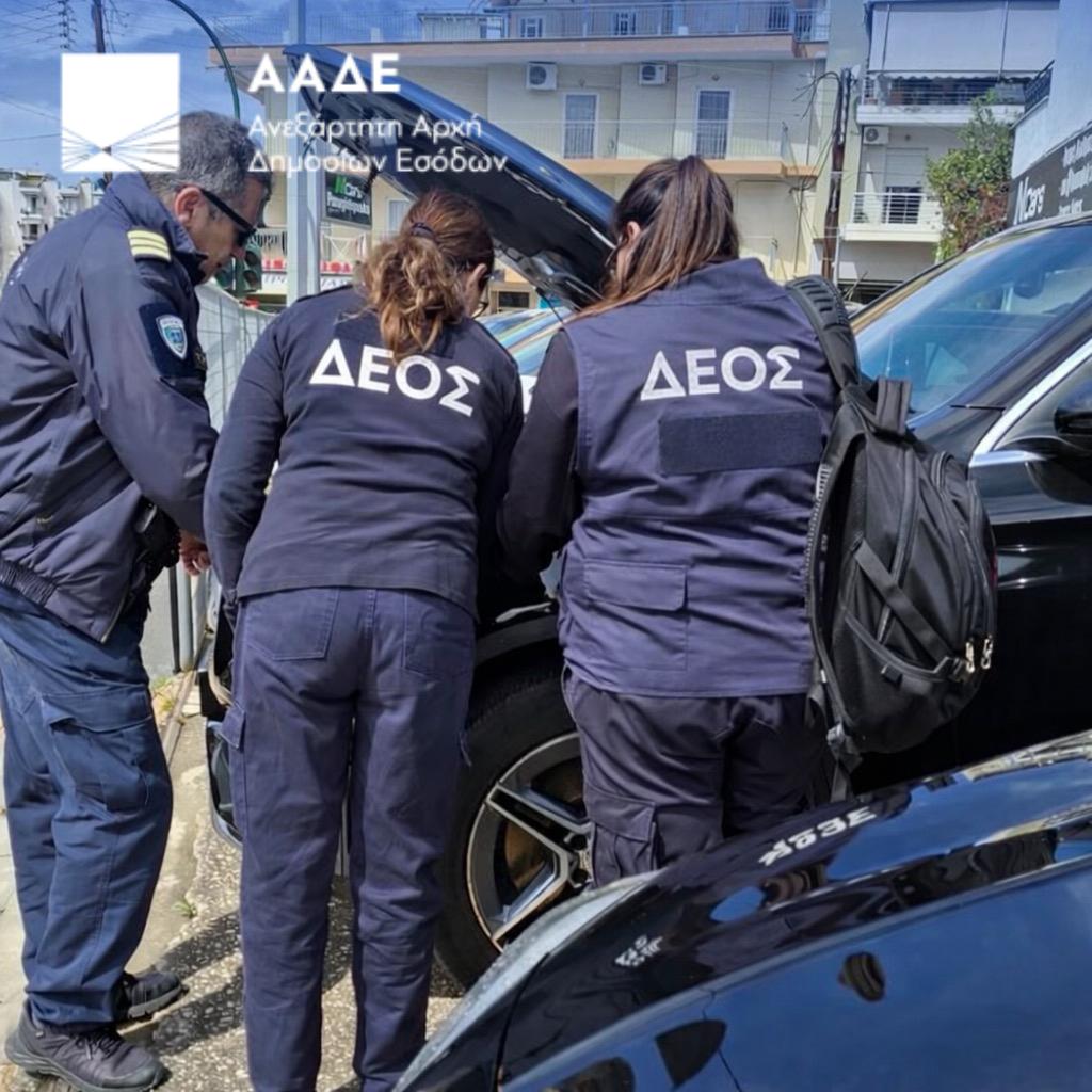 Δέσμευση 229 υπεραυτοκινήτων από το ΔΕΟΣ – Όλο το παρασκήνιο της επιχείρησης των 10.000.000€ (εικόνες) 6 Δέσμευση 229 υπεραυτοκινήτων από το ΔΕΟΣ – Όλο το παρασκήνιο της επιχείρησης των 10.000.000€ (εικόνες)