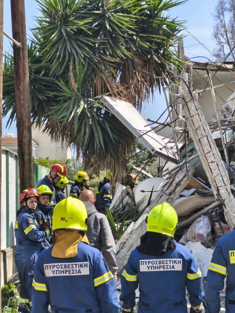 Τραγωδία στην Κύπρο: Κατέρρευσε πολυκατοικία στη Γερμασόγεια – Ένας νεκρός και φόβοι για εγκλωβισμένους 6 Τραγωδία στην Κύπρο: Κατέρρευσε πολυκατοικία στη Γερμασόγεια – Ένας νεκρός και φόβοι για εγκλωβισμένους