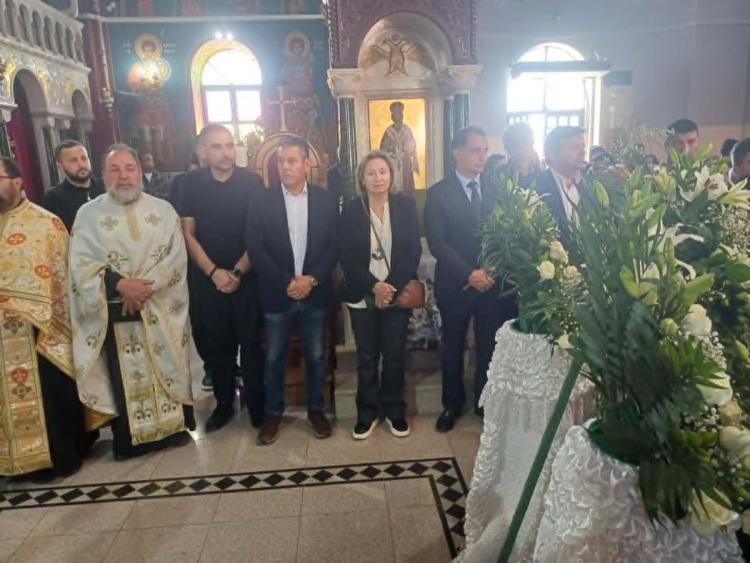 Τυμπάκι: Σε κλίμα βαθιάς οδύνης αποχαιρετούν την Ειρήνη Σβυρινάκη - Κατάμεστος ο Άγιος Τίτος στο τελευταίο «αντίο»