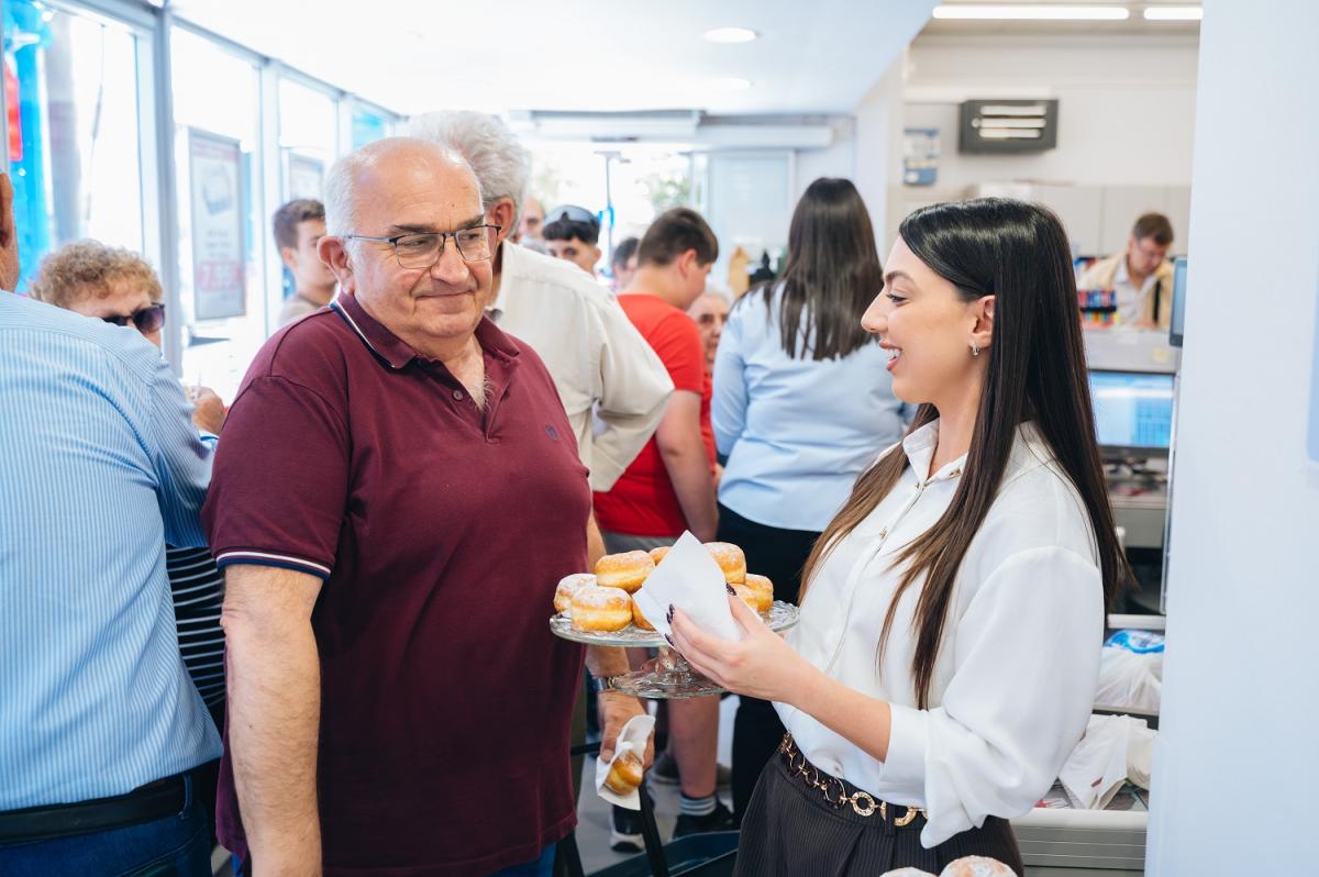 Ανανεωμένο κατάστημα Χαλκιαδάκης στη Νεάπολη 13 Ανανεωμένο κατάστημα Χαλκιαδάκης στη Νεάπολη