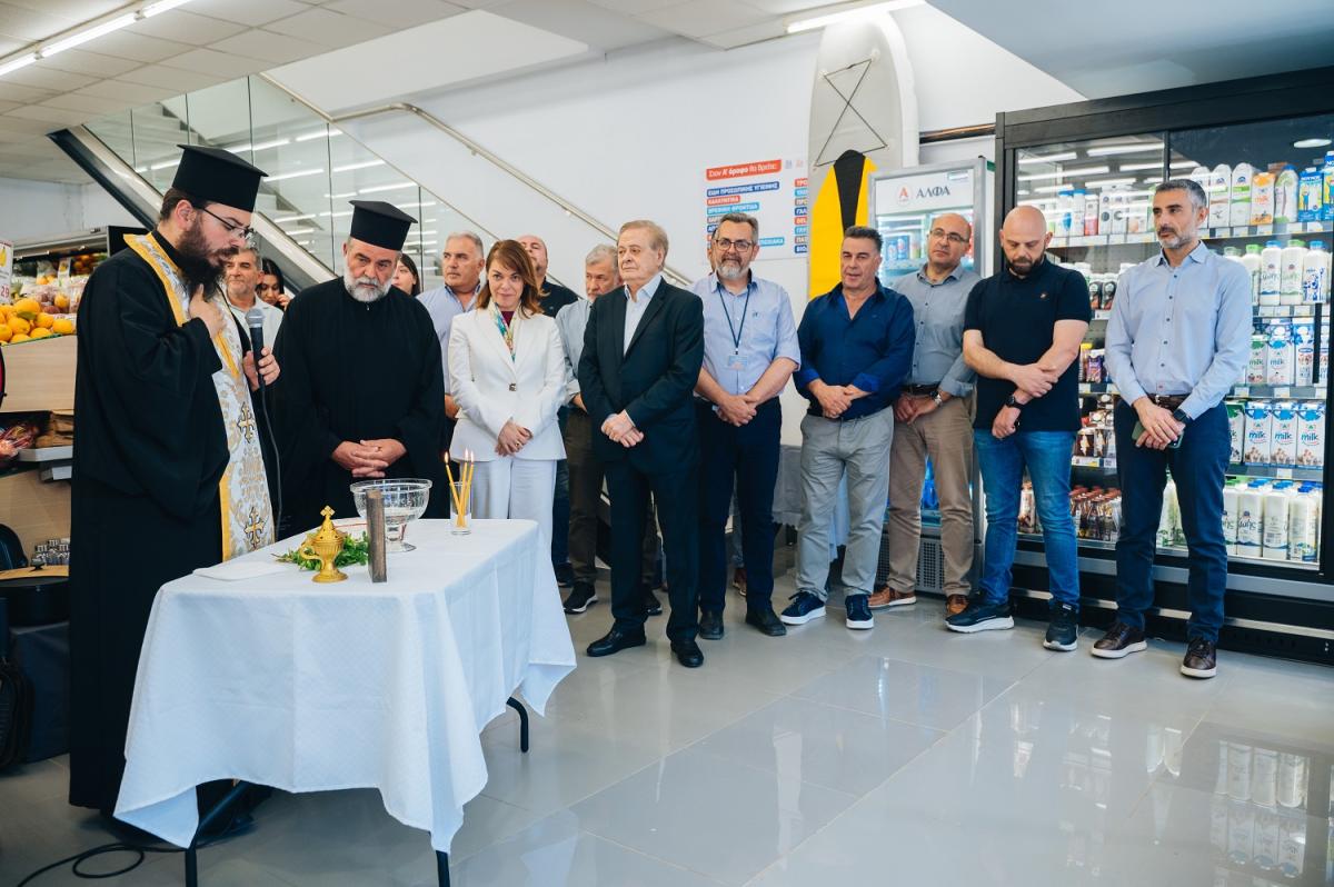 Ανανεωμένο κατάστημα Χαλκιαδάκης στη Νεάπολη 16 Ανανεωμένο κατάστημα Χαλκιαδάκης στη Νεάπολη