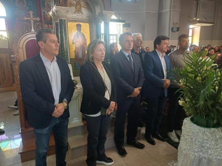 Τυμπάκι: Σε κλίμα βαθιάς οδύνης αποχαιρετούν την Ειρήνη Σβυρινάκη - Κατάμεστος ο Άγιος Τίτος στο τελευταίο «αντίο»