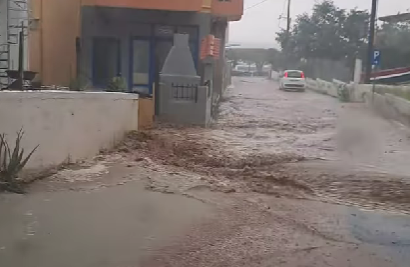 Στο ίδιο έργο θεατές στο Ηράκλειο: Χείμαρρος σάρωσε τον Τσούτσουρα - Εικόνες 5 Στο ίδιο έργο θεατές στο Ηράκλειο: Χείμαρρος σάρωσε τον Τσούτσουρα - Εικόνες