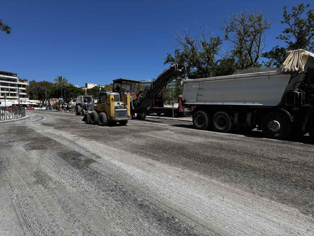 Ηράκλειο: «Φρεσκάρεται» η λεωφόρος Δημοκρατίας – Αύριο πέφτει η νέα άσφαλτος 4 Ηράκλειο: «Φρεσκάρεται» η λεωφόρος Δημοκρατίας – Αύριο πέφτει η νέα άσφαλτος
