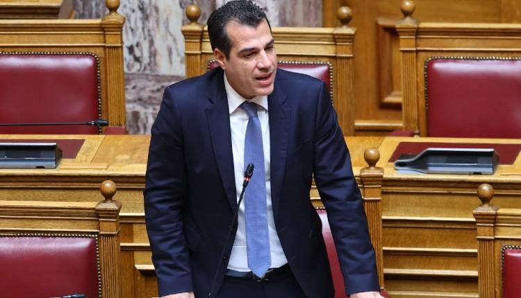 Θάνος Πλεύρης
