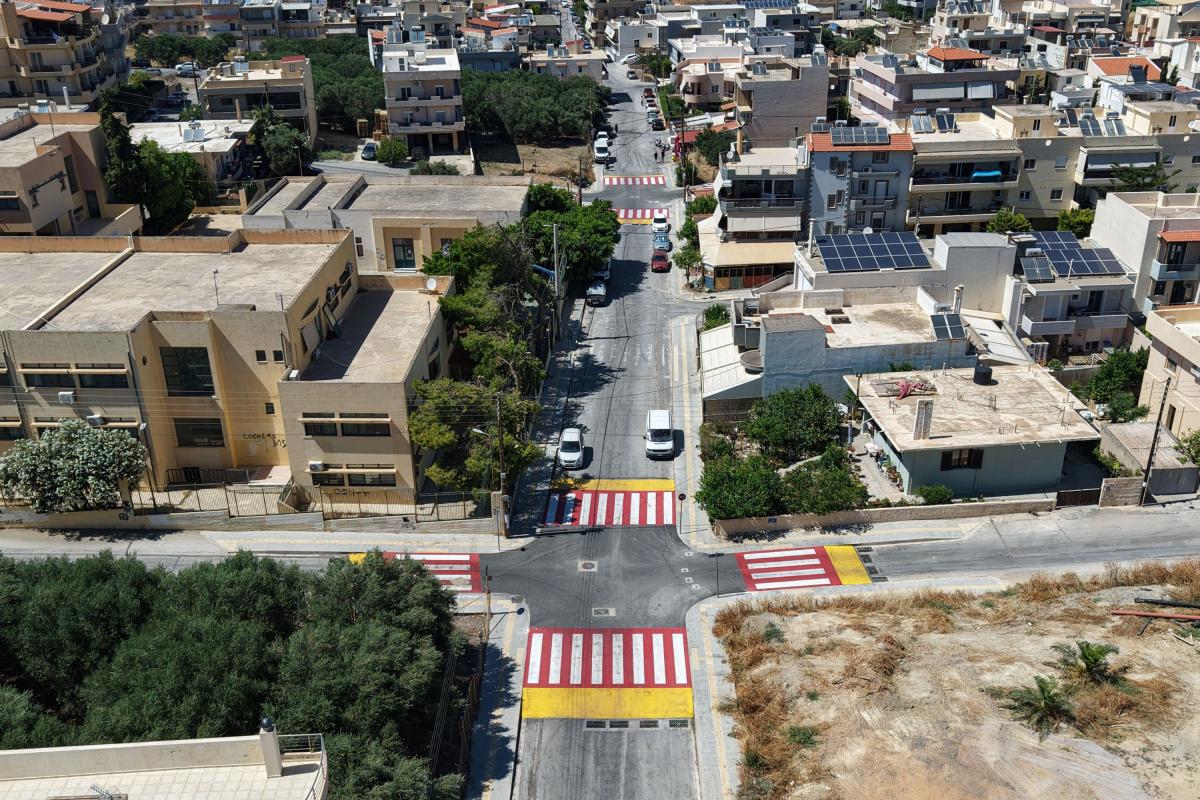 Μεταμορφώνονται οι δρόμοι στο Ηράκλειο: Αυτές είναι οι 27 υπερυψωμένες διαβάσεις πεζών - Τι πρέπει να κάνουν οι οδηγοί 3 Μεταμορφώνονται οι δρόμοι στο Ηράκλειο: Αυτές είναι οι 27 υπερυψωμένες διαβάσεις πεζών - Τι πρέπει να κάνουν οι οδηγοί