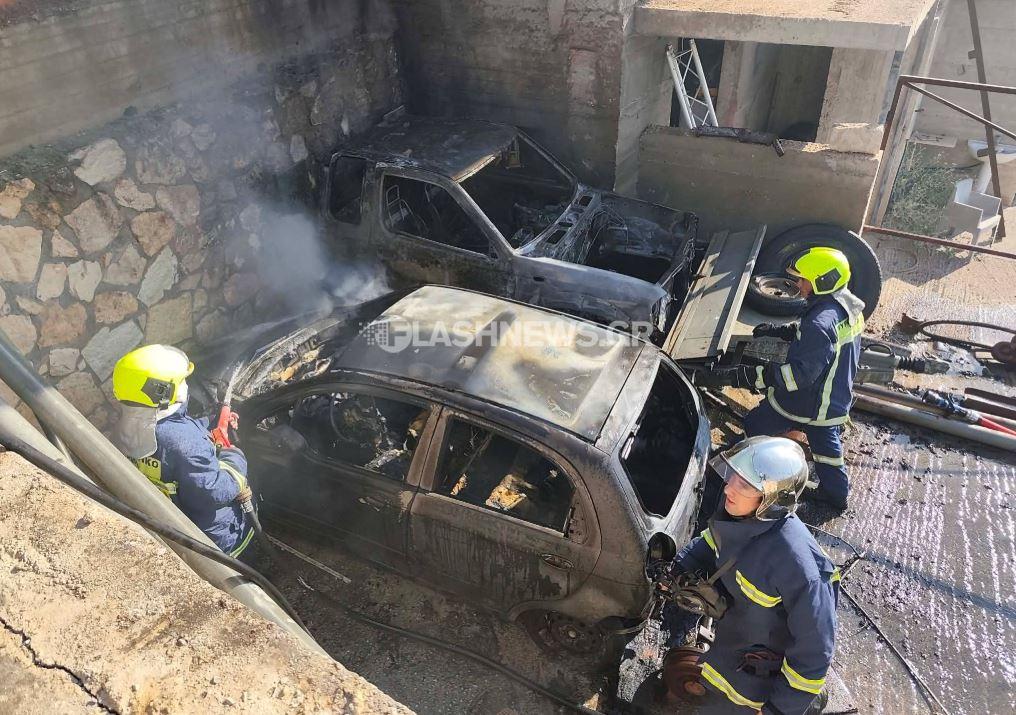 Κρήτη: Πυρκαγιά «τύλιξε» δύο οχήματα σε πάρκινγκ κατοικιών - Έγιναν στάχτη - Δείτε εικόνες 7 Κρήτη: Πυρκαγιά «τύλιξε» δύο οχήματα σε πάρκινγκ κατοικιών - Έγιναν στάχτη - Δείτε εικόνες