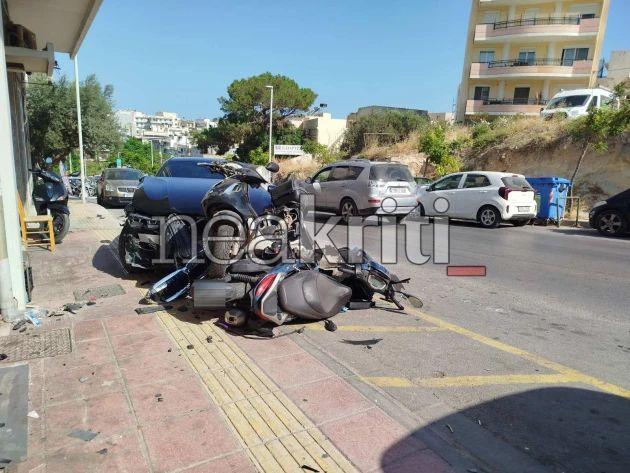 Αναστάτωση στο Ηράκλειο: ΙΧ «θέρισε» αυτοκίνητα και μηχανάκια - Δείτε εικόνες 6 Αναστάτωση στο Ηράκλειο: ΙΧ «θέρισε» αυτοκίνητα και μηχανάκια - Δείτε εικόνες