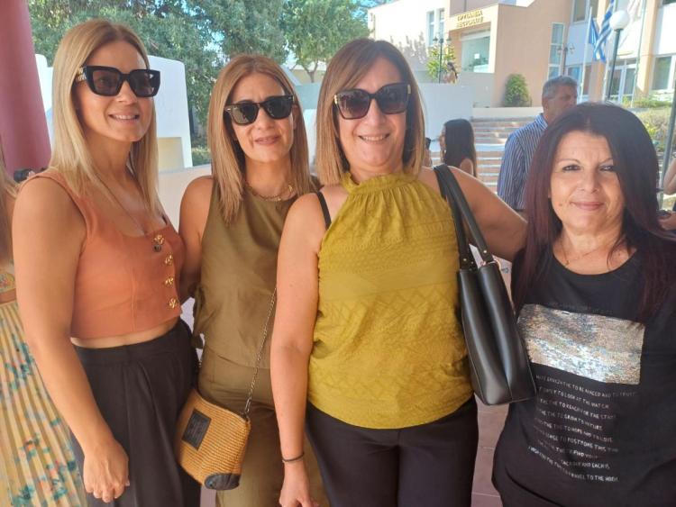 Ρέθυμνο: Χαρμόσυνες στιγμές στο Πανεπιστήμιο εν μέσω του πύρινου ολέθρου – Η νέα γενιά πήρε τα πτυχία της - Καλή σταδιοδρομία Γωγώ!