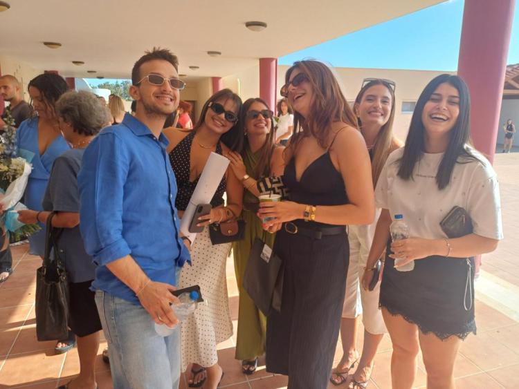 Ρέθυμνο: Χαρμόσυνες στιγμές στο Πανεπιστήμιο εν μέσω του πύρινου ολέθρου – Η νέα γενιά πήρε τα πτυχία της - Καλή σταδιοδρομία Γωγώ!