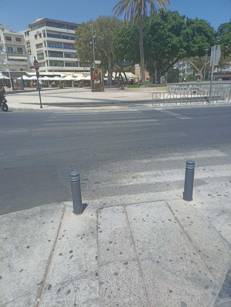 Ηράκλειο: «Εξαφανισμένες» διαβάσεις πεζών θέτουν σε κίνδυνο πολίτες και οδηγούς! - Δείτε εικόνες 3 Ηράκλειο: «Εξαφανισμένες» διαβάσεις πεζών θέτουν σε κίνδυνο πολίτες και οδηγούς! - Δείτε εικόνες