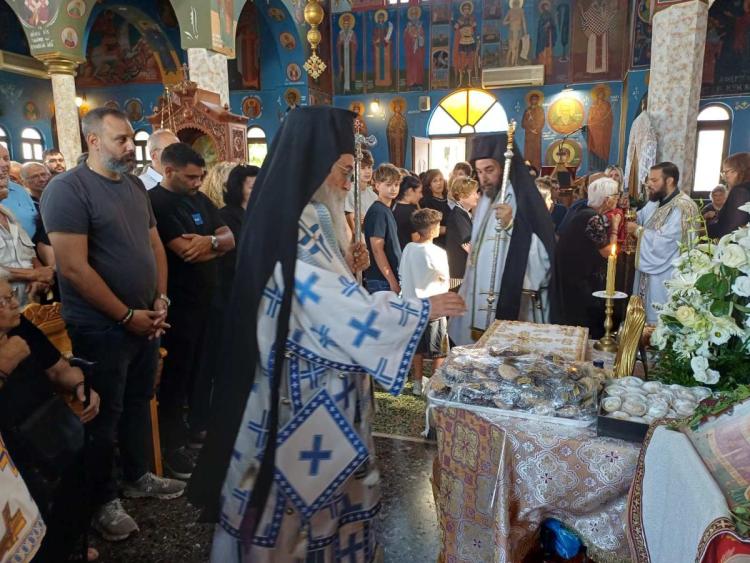 Συγκίνηση στη Μεσαρά: Πλήθος κόσμου και δύο Μητροπολίτες στο ετήσιο μνημόσυνο του Μανούσου Πουλινάκη