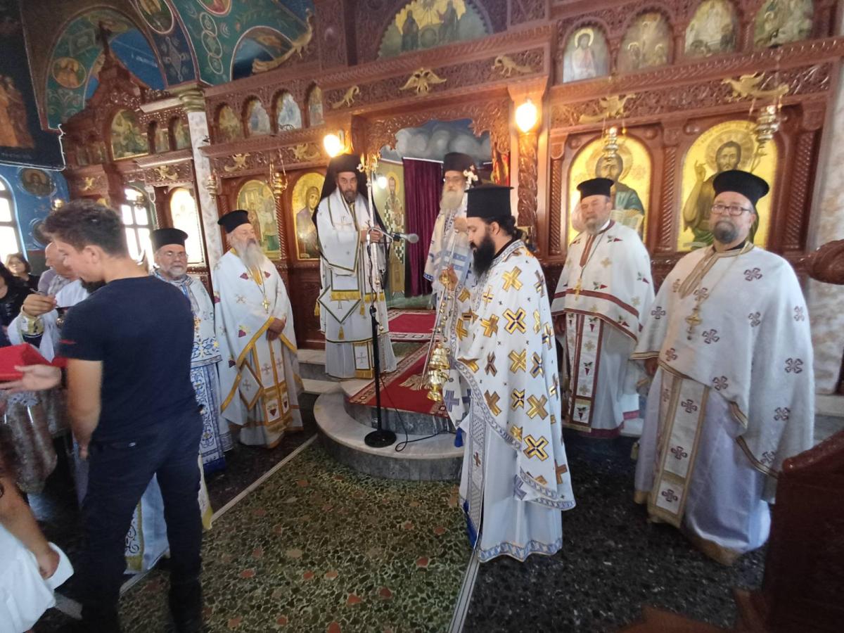 Συγκίνηση στη Μεσαρά: Πλήθος κόσμου και δύο Μητροπολίτες στο ετήσιο μνημόσυνο του Μανούσου Πουλινάκη 7 Συγκίνηση στη Μεσαρά: Πλήθος κόσμου και δύο Μητροπολίτες στο ετήσιο μνημόσυνο του Μανούσου Πουλινάκη