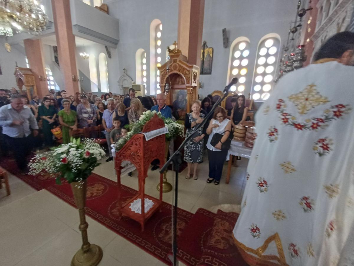 Μεσαρά: «Πλημμύρισε» από πιστούς το Κλήμα Φαιστού – Με λαμπρότητα η μεγάλη γιορτή της Παναγίας 7 Μεσαρά: «Πλημμύρισε» από πιστούς το Κλήμα Φαιστού – Με λαμπρότητα η μεγάλη γιορτή της Παναγίας