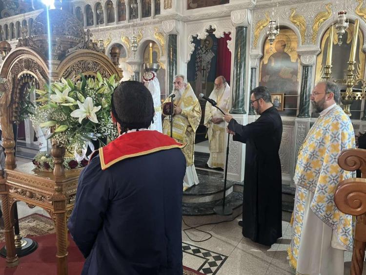 Ιστορικές στιγμές στο Τυμπάκι με την Τιμία Κάρα του Αγίου Τίτου – Τιμητική απονομή στον Μητροπολίτη Μακάριο 3 Ιστορικές στιγμές στο Τυμπάκι με την Τιμία Κάρα του Αγίου Τίτου – Τιμητική απονομή στον Μητροπολίτη Μακάριο