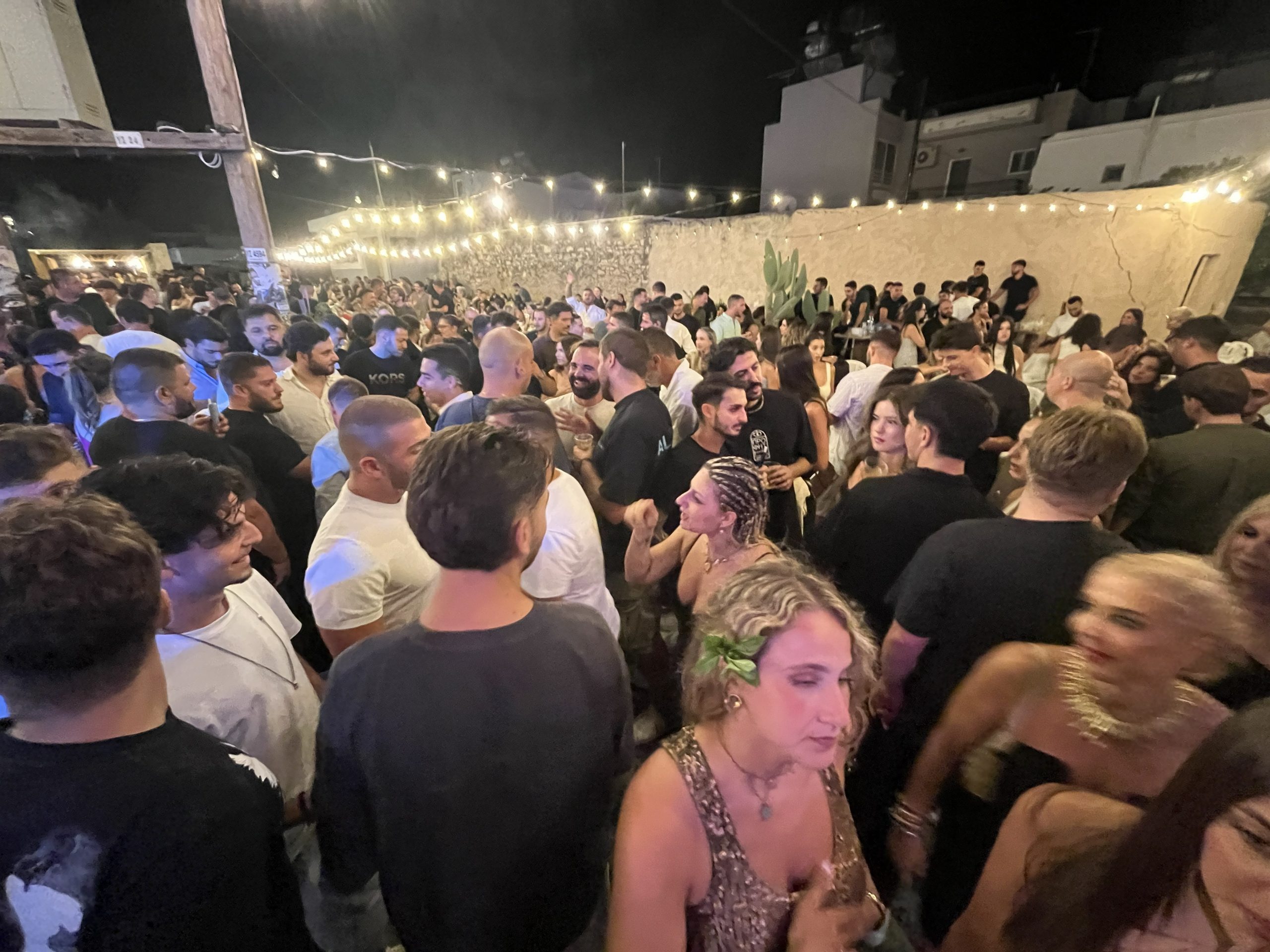 Τυμπάκι: Γλέντησε δεόντως τον πολιούχο του Άγιο Τίτο - Η βραδιά που θα μείνει αξέχαστη με το Γρηγόρη Σαμόλη (Δείτε video & φωτογραφίες)