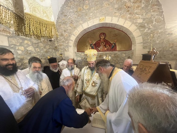 Κλησίδι Αμαρίου: Ο Άγιος Νεκτάριος απέκτησε το δικό του «σπίτι» – Συγκίνηση στα εγκαίνια (εικόνες και βίντεο)