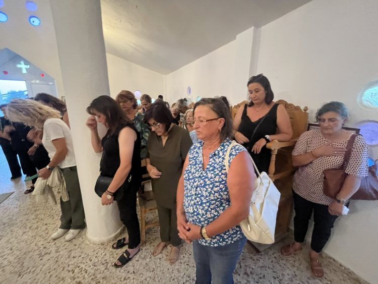 Με πλήθος πιστών ο Μέγας Εσπερινός στον Τίμιο Σταυρό Κλήματος (Δείτε video & φωτογραφίες)
