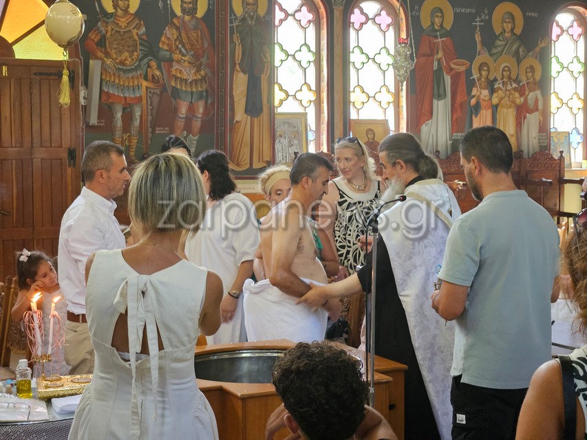 Μια ολόκληρη οικογένεια βαπτίζεται στην Κρήτη– Η συγκινητική ιστορία της 32χρονης Λένας - «Η πίστη δεν έσβησε ποτέ»