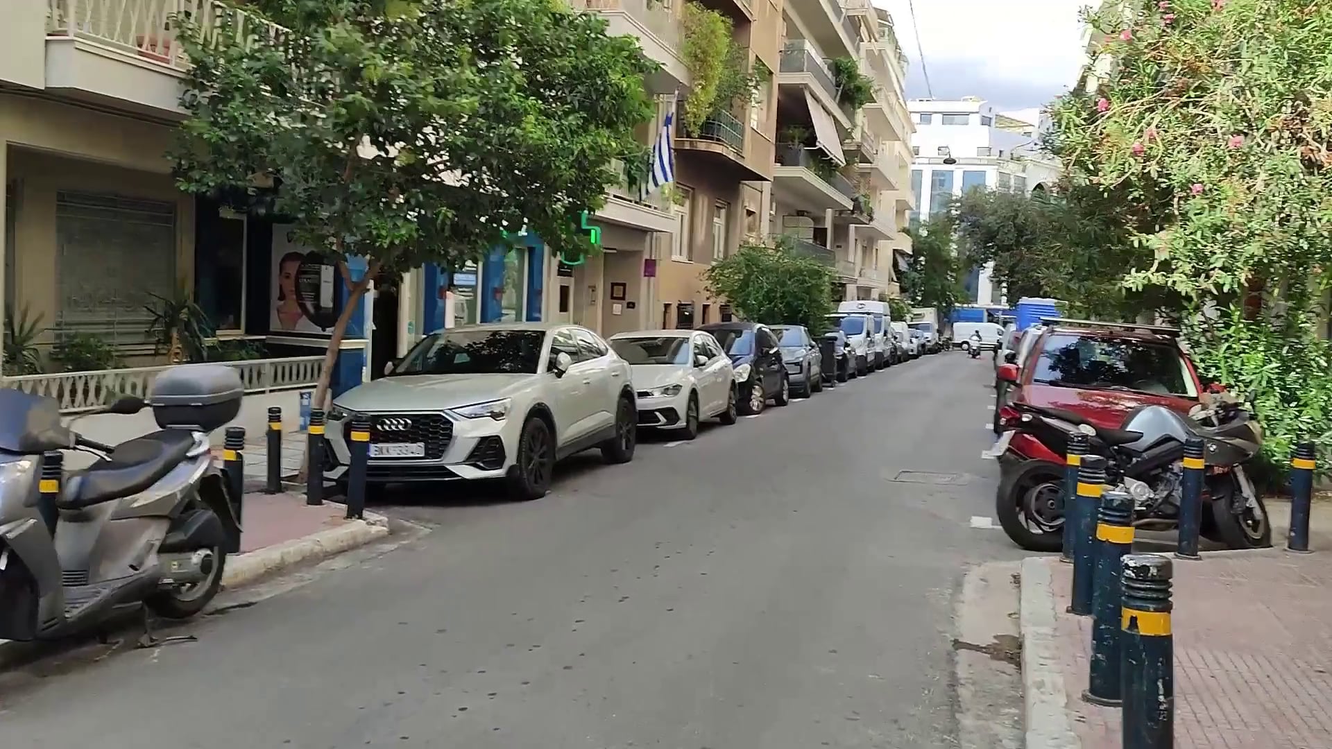 Γιώργος Μαζωνάκης: Το Iraklionews.gr στην οδό Καρνεάδου – Εικόνες και βίντεο από το επίμαχο ιατρείο 9 Γιώργος Μαζωνάκης: Το Iraklionews.gr στην οδό Καρνεάδου – Εικόνες και βίντεο από το επίμαχο ιατρείο