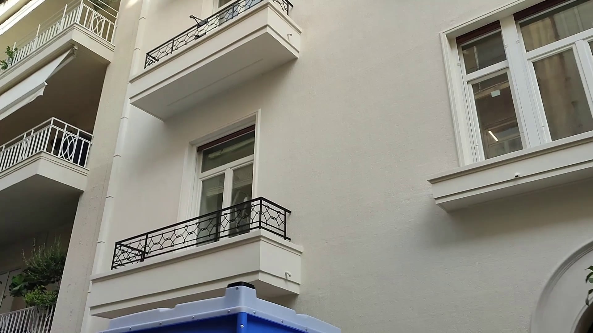Γιώργος Μαζωνάκης: Το Iraklionews.gr στην οδό Καρνεάδου – Εικόνες και βίντεο από το επίμαχο ιατρείο 3 Γιώργος Μαζωνάκης: Το Iraklionews.gr στην οδό Καρνεάδου – Εικόνες και βίντεο από το επίμαχο ιατρείο